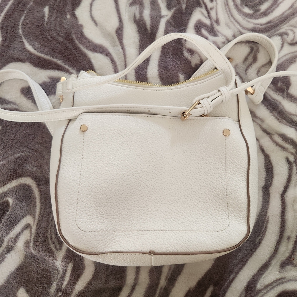 Elegant White Leather Shoulder Bag